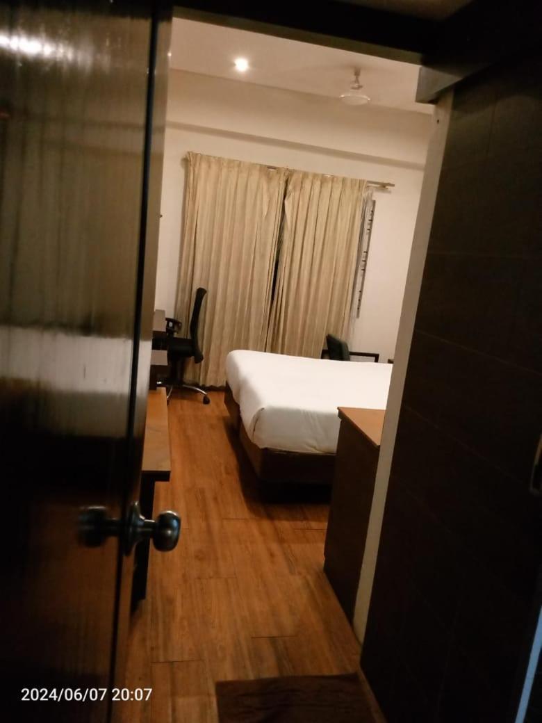 Hotel Sandalwood Inn 班加罗尔 外观 照片